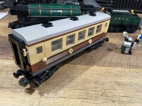 LEGO Advanced Models: Emerald Night (10194)