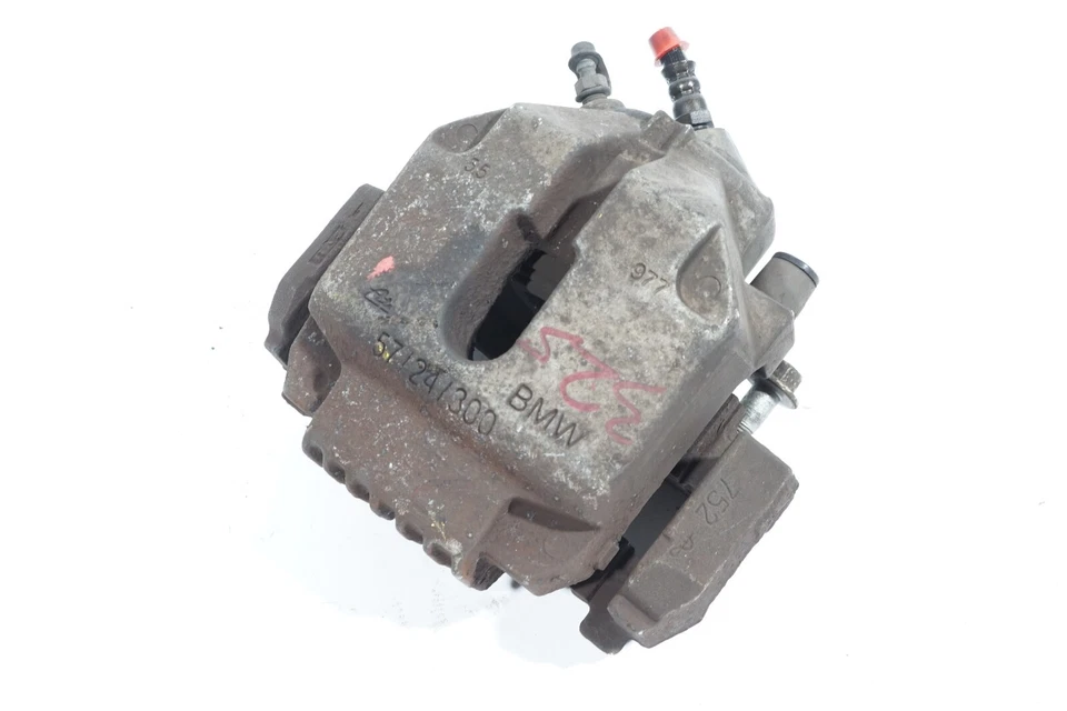 BMW 325XI E90 2006 AWD pinza de freno delantera izquierda lado del conductor OEM Foto 2 de 4