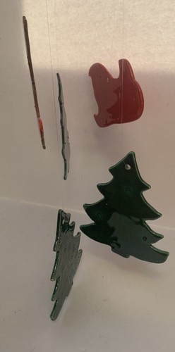 RUDOLPH SLEIGH CHRISTMAS TREE HOLIDAY DECOR VINTAGE CERAMIC WIND CHIMES - Picture 4 of 8