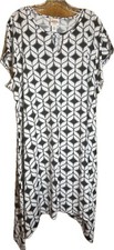 RubyRd. Women’s White/black Geo Puff Print Dress