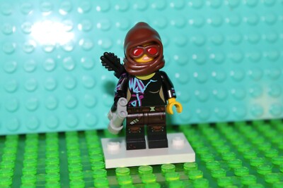 LEGO 71023 Battle Ready Lucy Minifigure Lego Movie open blind