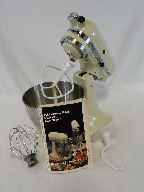 KitchenAid Stand Mixer Classic 10 Speed - ALMOND - 250 Watts - Model