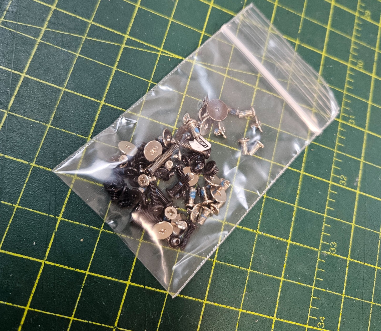 Genuine Dell Alienware 15 R3 15.6" Laptop Screw Set Screws | eBay