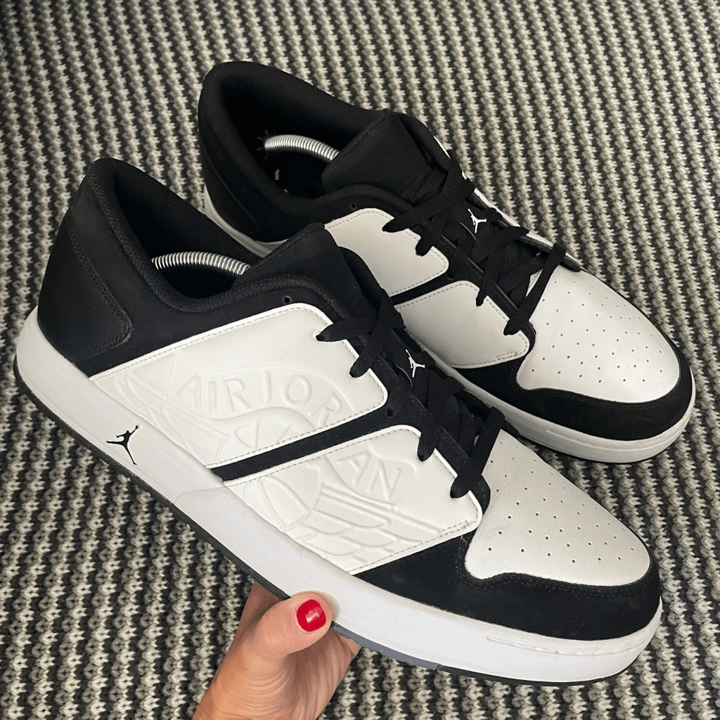 Preços baixos em Jordan NU Retro 1 Low White Black | eBay
