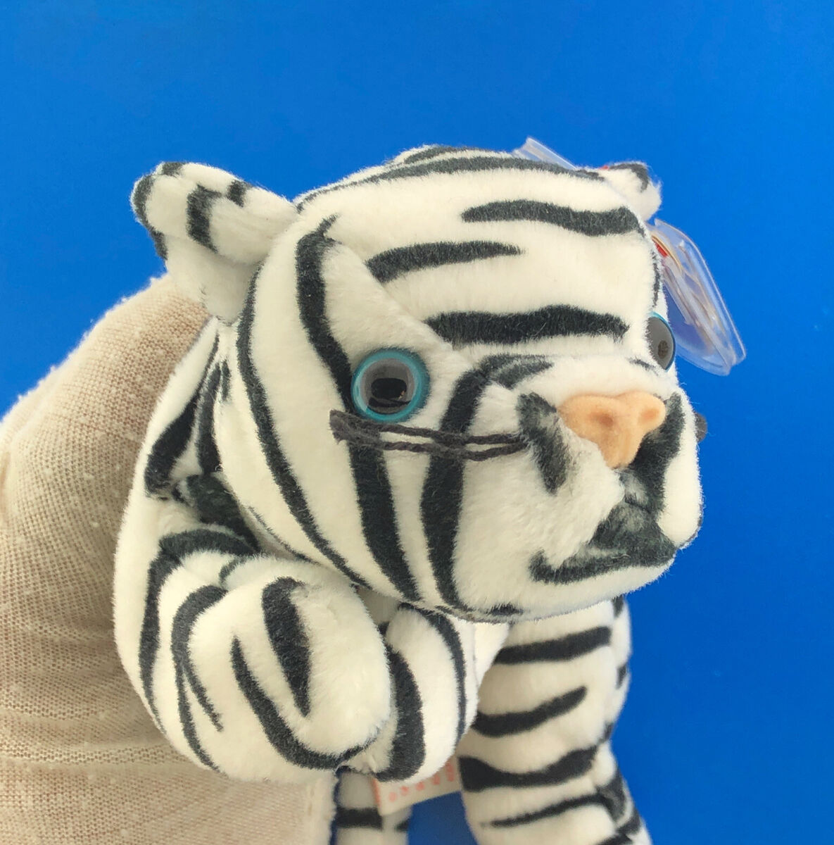 1996 Beanie Baby Blizzard The White Tiger DOB 12-12-96 1996 Beanie Baby Blizzard The White Tiger DOB 12-12-96