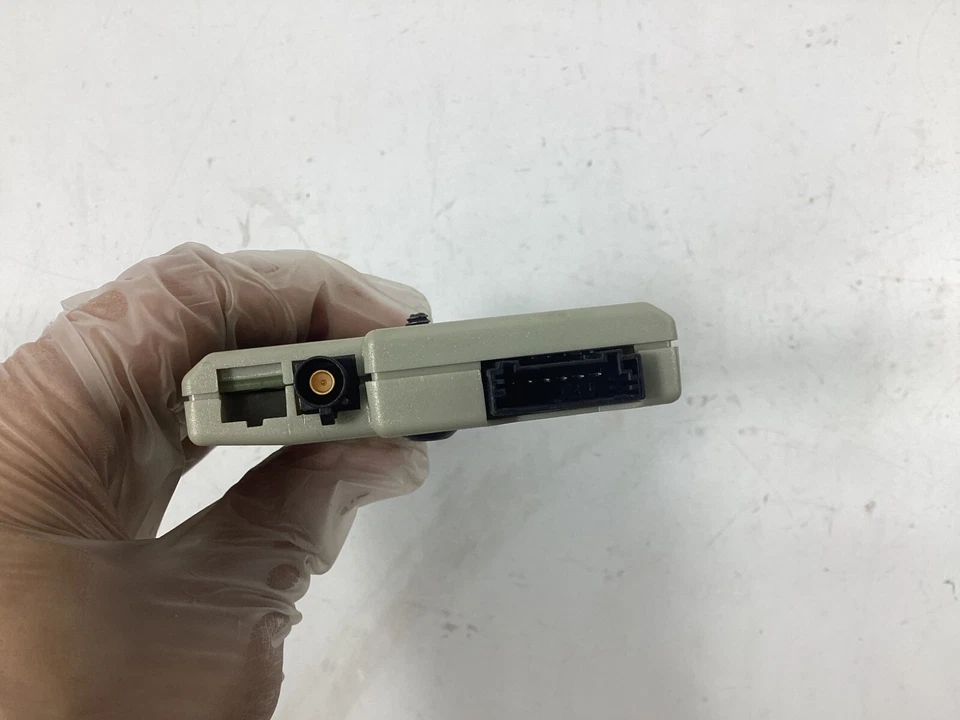 2011 - 2016 BMW 528i 535I ANTENNA AMPLIFIER CONTROL MODULE 9276095 OEM . - Image 3 of 4