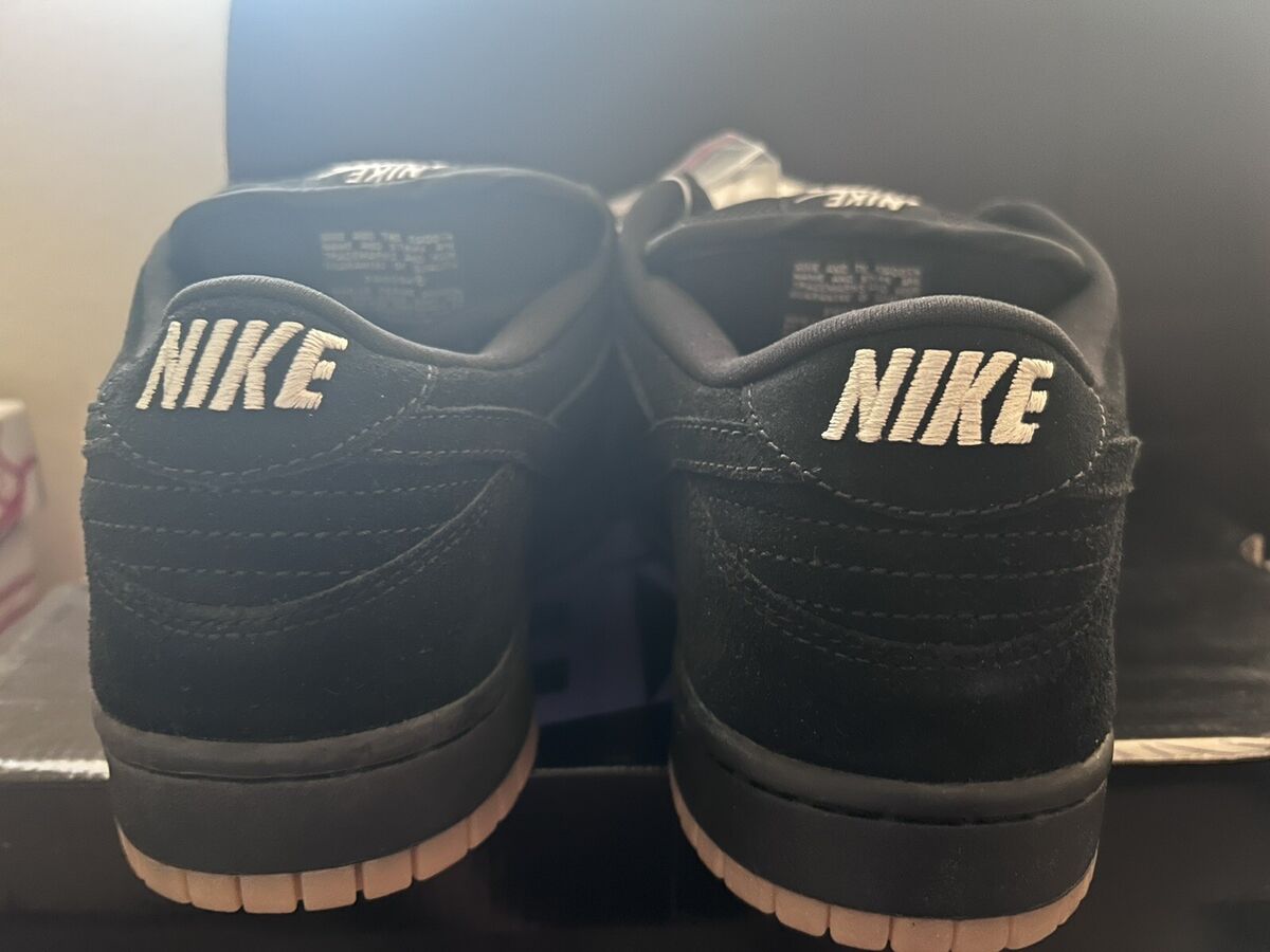 2006 Size 10.5 Nike SB Dunk Low Pro Black - 304292-901 Brand 2006 Size 10.5 Nike SB Dunk Low Pro Black - 304292-901 Brand