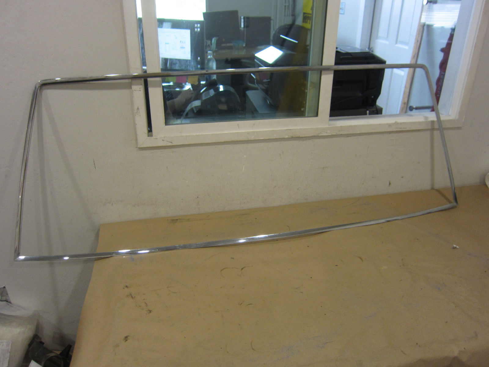 Bentley Arnage 1999 - Rear Window Trim Moulding