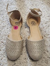 Daisy Fuentes Champagne Gold Shimmer Ankle Strap Flats, Size 4
