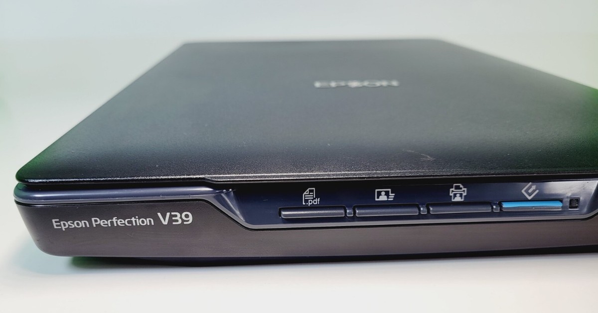 Epson Perfection V39 Color Photo & Document Flatbed Scanner
