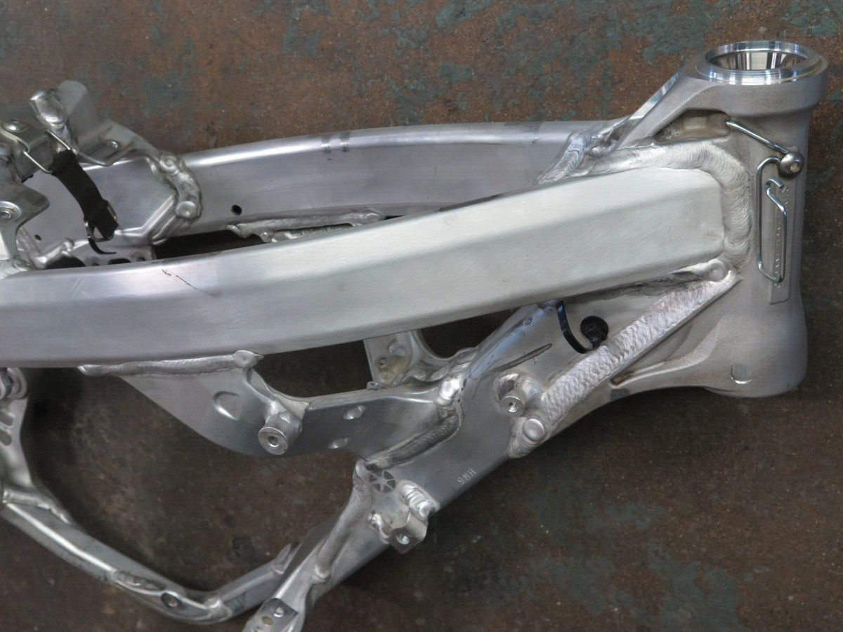 フレーム ZX-14R Cut Seat Rail | Aluminum Subframe – DME Racing