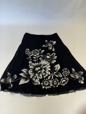 Womens Black Classic Skirt with White Floral Embroidered Pattern 27" Waist EUC