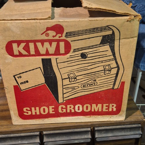KIWI Shoe Groomer No. 29 Kit w/ Wooden Box, Brushes, Cloths, Black/Brown Tins