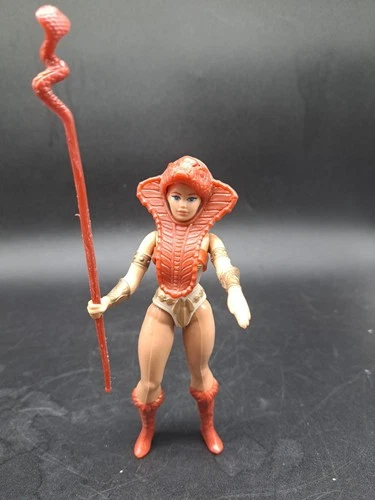 Vintage 1982 Mattel MOTU He-Man Teela Masters of the Universe W Staff Headdress