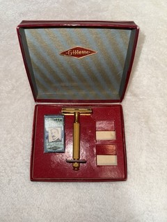 Vintage Gillette HEAVY GOLD TECH DE Safety Razor Set in Case 1940's