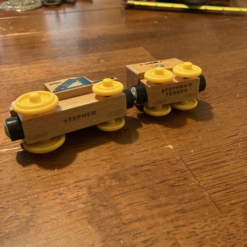 Thomas & Friends Ferrocarril de Madera Stephen El Cohete Tren Motor con Tender - Imagen 3 de 4