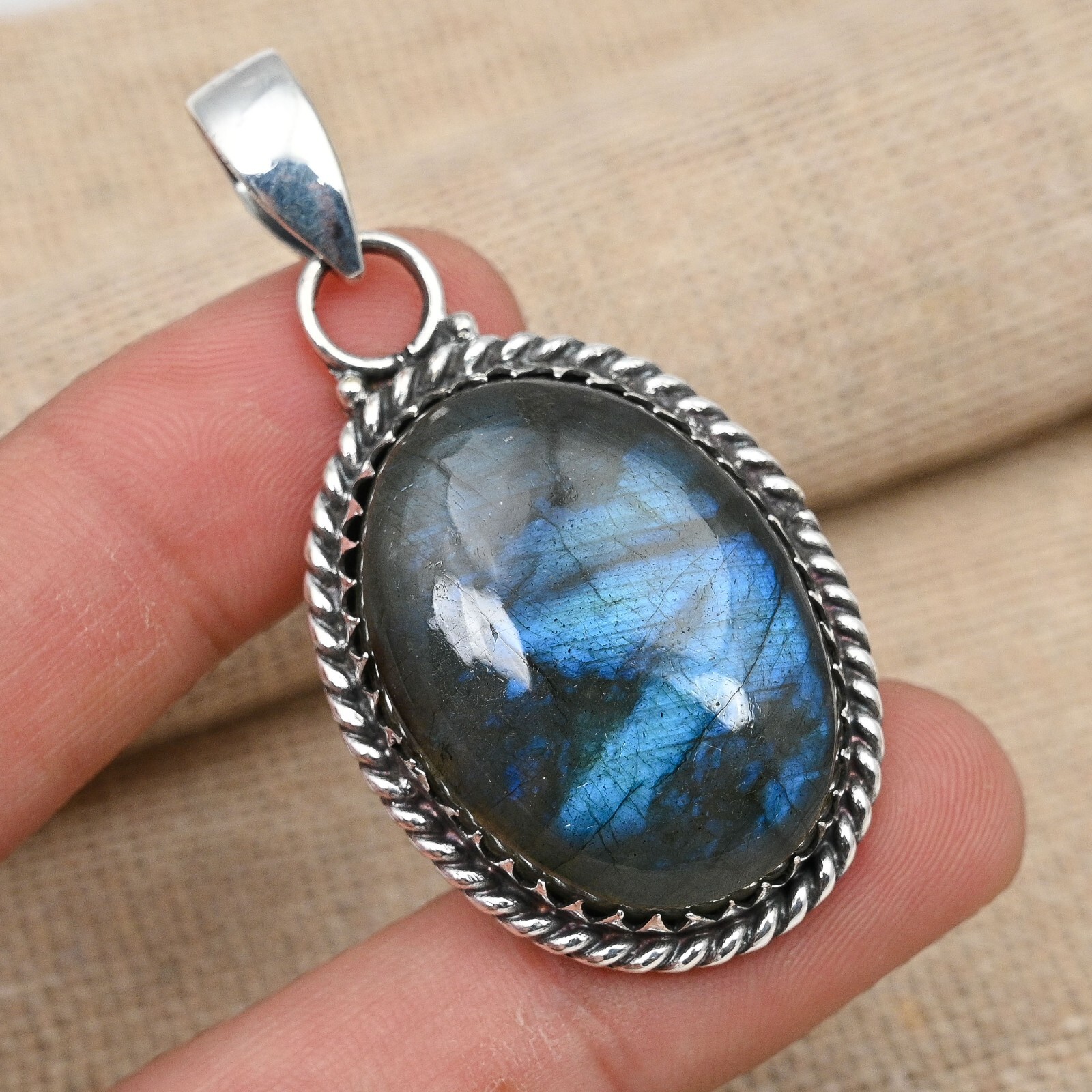 Natural Labradorite Gemstone Pendant in 925 Sterling Silver Handmade Jewelry Gift