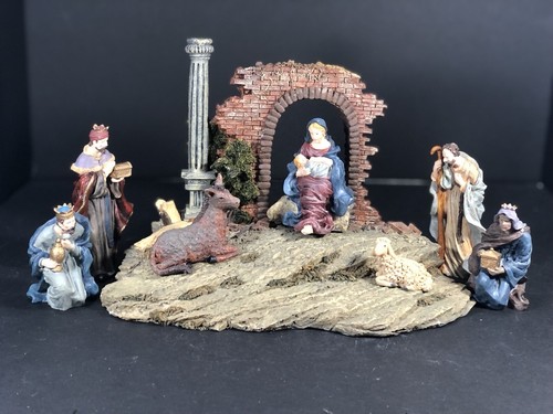 Nativity Scene Christmas Mary Baby Jesus 3 Kings 1 Sheppard Donkey Lamb Vtg EC