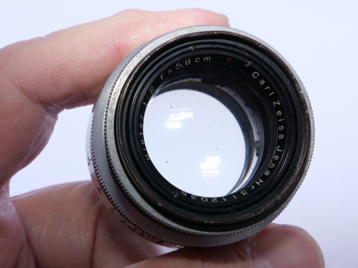 Exakta Carl Zeiss JENA Biotar 5.8cm f2 normal lens. Germany Exakta Carl Zeiss JENA Biotar 5.8cm f2 normal lens. Germany