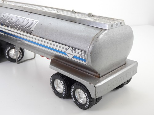 Freightliner Toy Tanker 18 Wheeler Semi Nylint Articulated Lorry Tinplate Tin - Picture 12 of 23