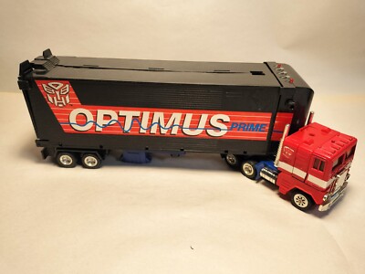  1992 Hasbro Transformers G2 Optimus Prime Semi Truck Action Figure Toy