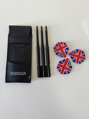 RedDragon 18g Darts Nagelneu im Etui Winmau Flights 