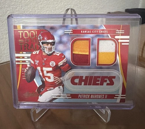 2025 Panini Absolute Patrick Mahomes II Base (RAW)