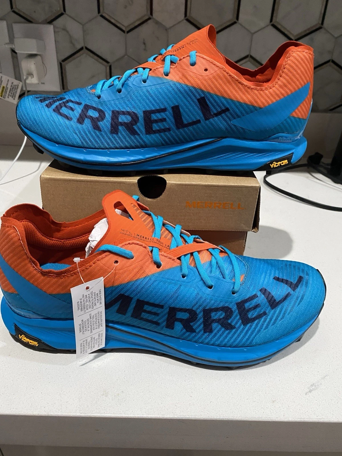 NEW $139 Mens Merrell MTL Skyfire 2 Trail Running Shoes, size 10
Opens in a new window or tab
