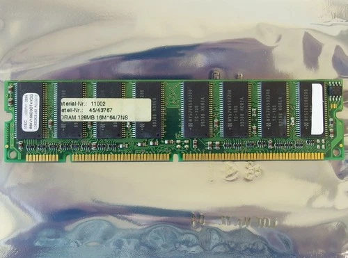 Hyundai HY57V658020BTC-10S 128MB PC100 CL3 168-pin DIMM SDRAM