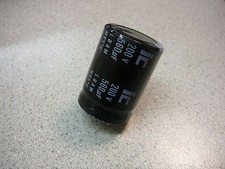 ILLINOIS CAPACITOR Aluminum Electrolytic Snap-In 560uF 200V 20  NEW  Qty.1