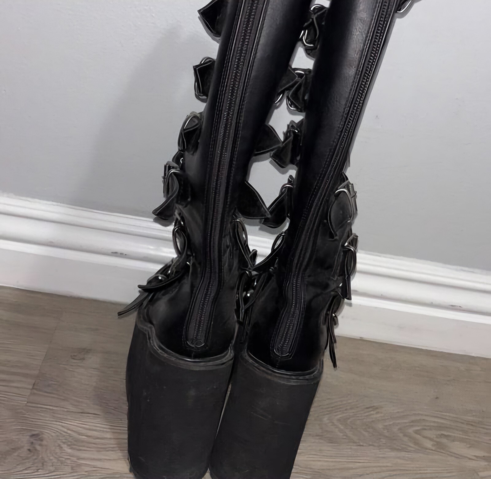 Demonia Swing 815 - image 4