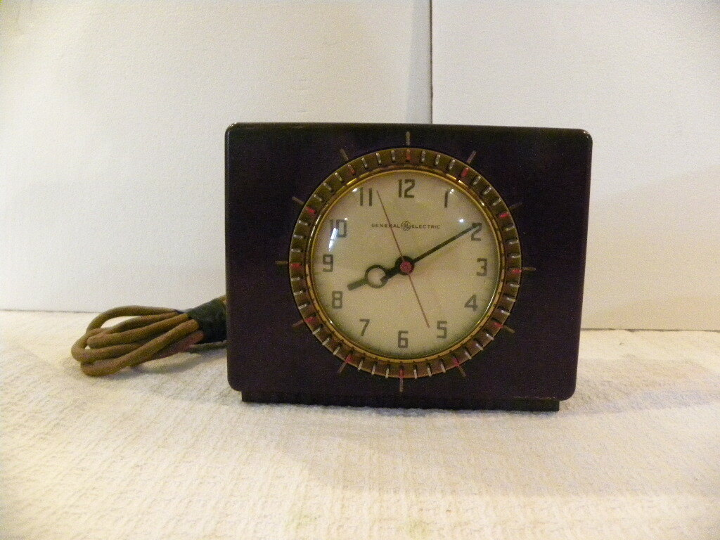 Antique General Electric Clock/Timer Model 8H58