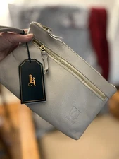 NEW!! LINKS & KINGS LADIES Clutch Purse Beautiful Light Taupe Gray Size Medium