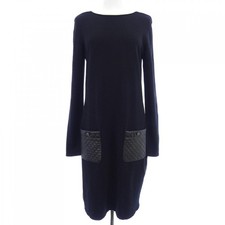 Authentic CHANEL P44396W05180 Dress #270-004-214-8262