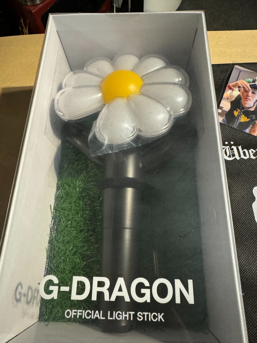 G-DRAGON Ubermensch Official Light Stick + Photocard, (100