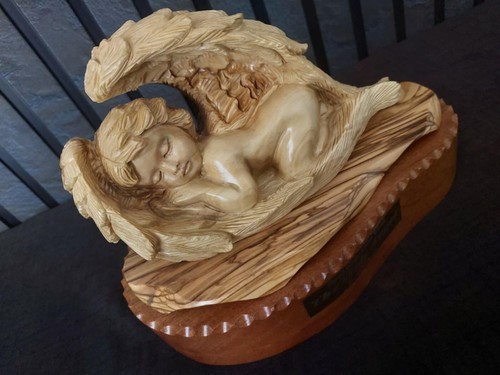 olive wood statue The Holy Angel hand carved from Bethlehem 7*9.8inch - Picture 8 of 9