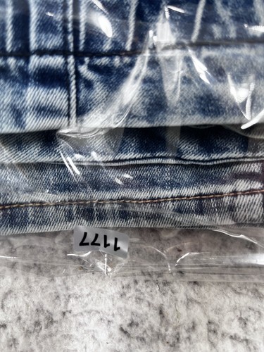 Abercrombie & Fitch Kids Jeans Girls 15/16 Hi-Rise Mini Mom Medium Wash Stretch - Picture 8 of 8