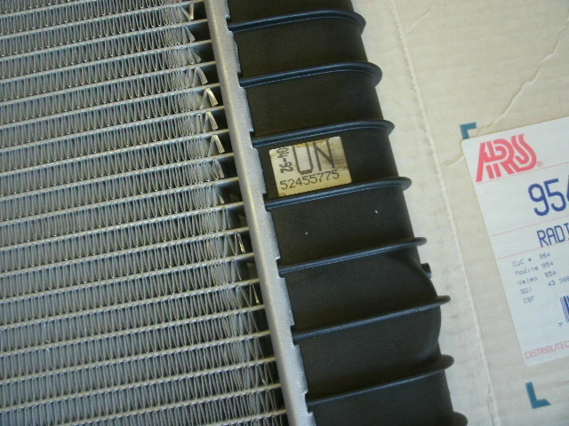 NEW VINTAGE 1985 1991 GM VAN 10 20 30 SERIES 4.3L V8 ALUMINUM RADIATOR - Image 3 of 4