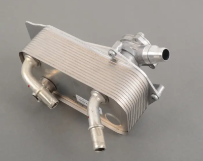 えもぺん。 NEW BMW 3 E90 TRANSMISSION OIL COOLER 17217551647 7551647 ORIGINAL