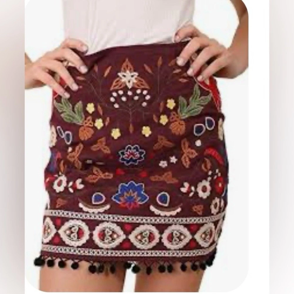Umgee High Waist Floral Embroidered Mini Skirt Pom Pom Trim Size M NWOT Boho
