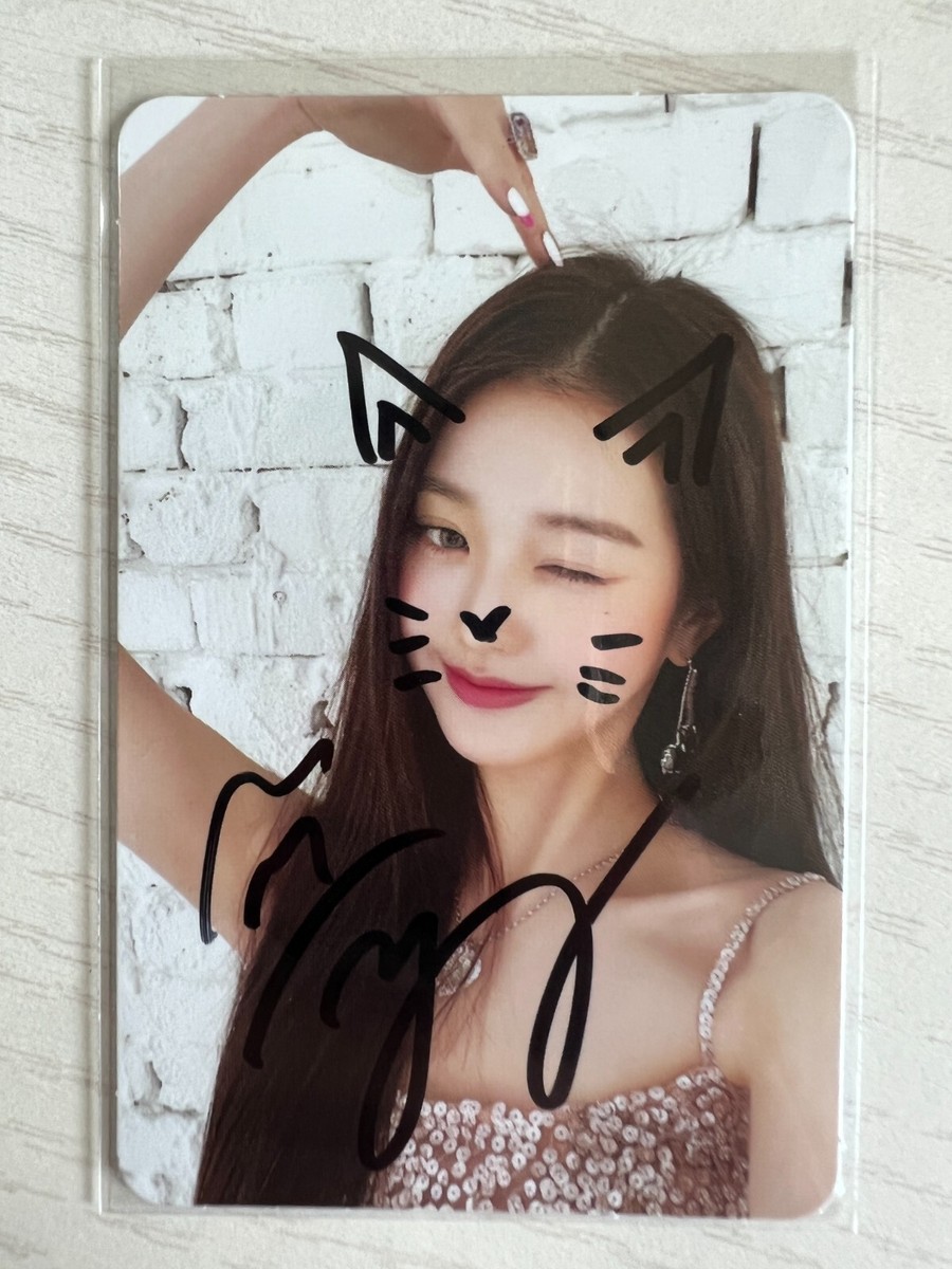 IVE LOVE DIVE Autographed Signed Photocard PC Fansign Event