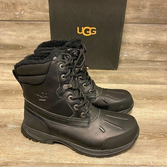 UGG Felton Waterproof Leather Snow Boots for Women and Men in Black-image