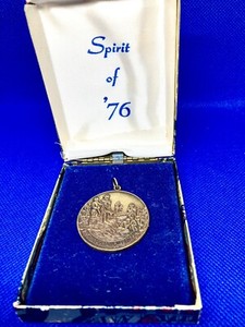 Vintage “ Spirit Of 76” Washington At Valley Forge Pedant In Original Tin Box