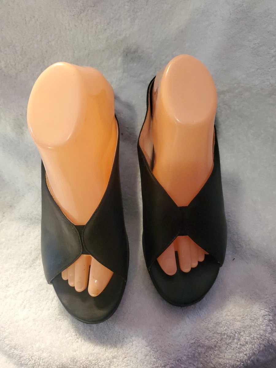 Taryn rose deals stephanie sandal