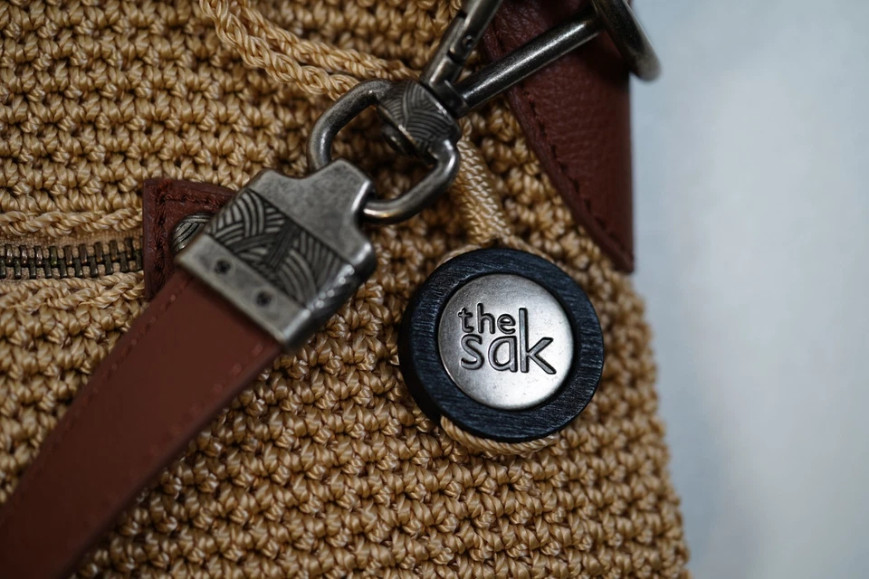 The Sak Indio Crochet Tote Bag  Brown Woven Hobo Boho Straps - Image 4 of 4