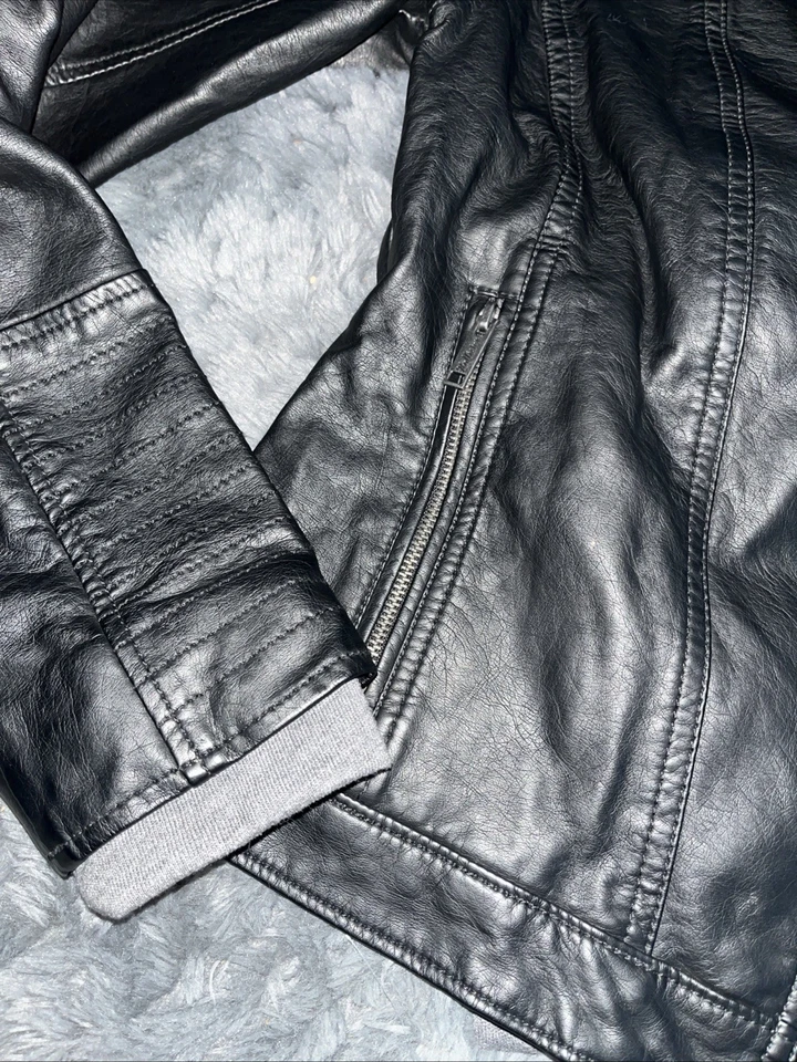 Hollister ~ Sudadera con Capucha de Cuero Sintético Moto Chaqueta de Motocicleta ~ Negro/Gris ~ Talla Pequeña ~ NUEVO SIN ETIQUETAS Foto 3 de 4