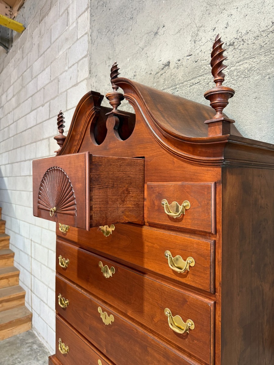 Thomasville Queen Anne Bonnet Top Highboy Chest of Drawers Maple