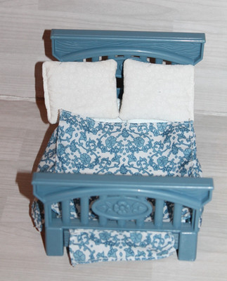 Fisher-Price Loving Family Dollhouse Parents Blue Floral Double Bed with Pillows
