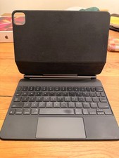 Apple MXQT2B/A Magic Keyboard for iPad Pro 11 - Black Used, great shape