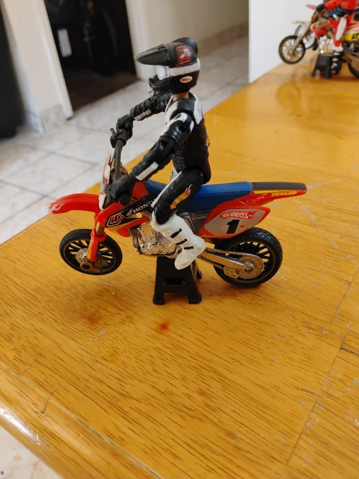 Hot Wheels Moto Lot Supermoto - Image 3 of 4